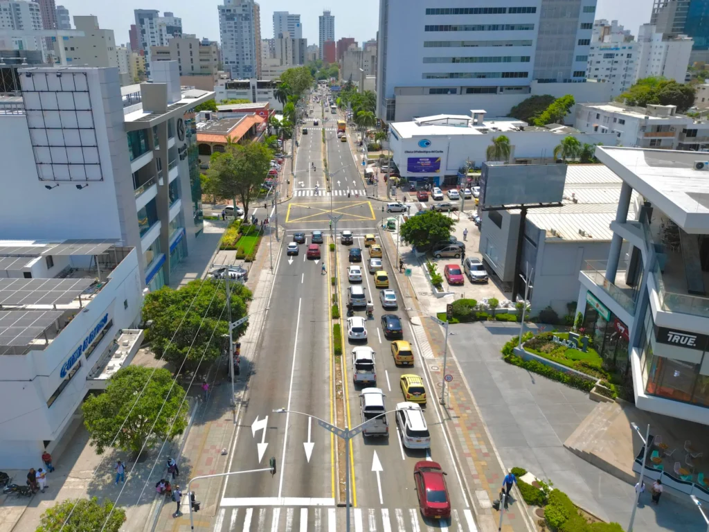 locales comerciales en la 51b